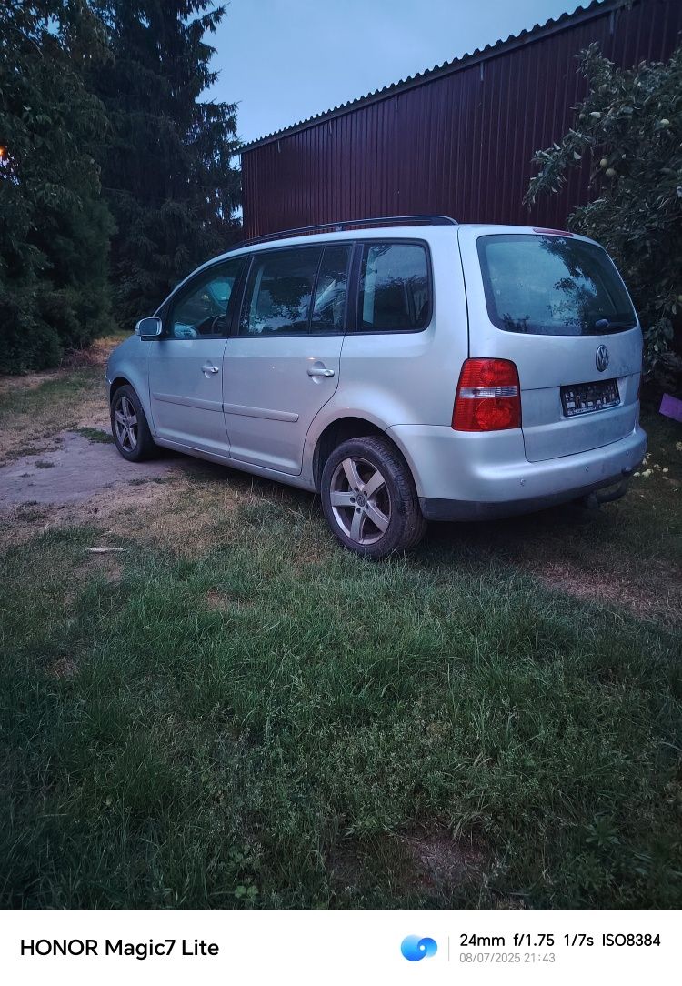 Volkswagen Touran FSI