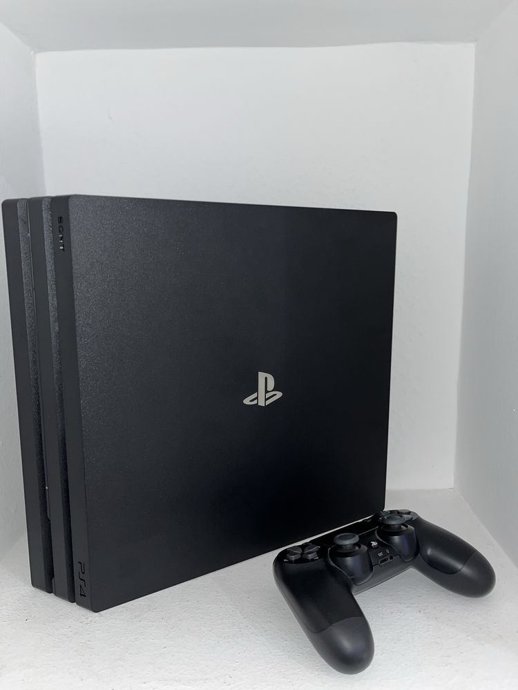 PS4 Pro + jogos e comando original
