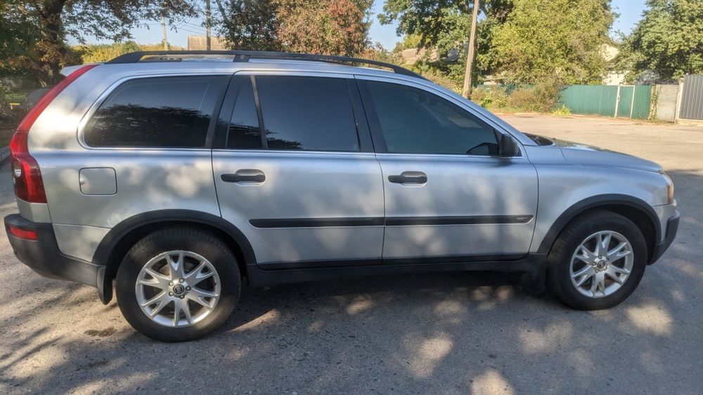 Продам Volvo XC90