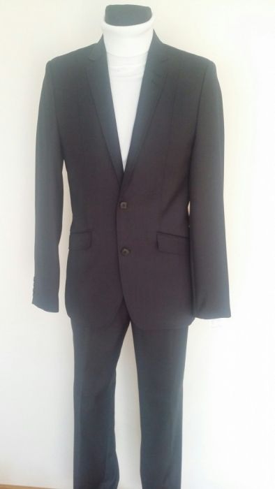 Garnitur męski nowy szykowny, nowoczesny