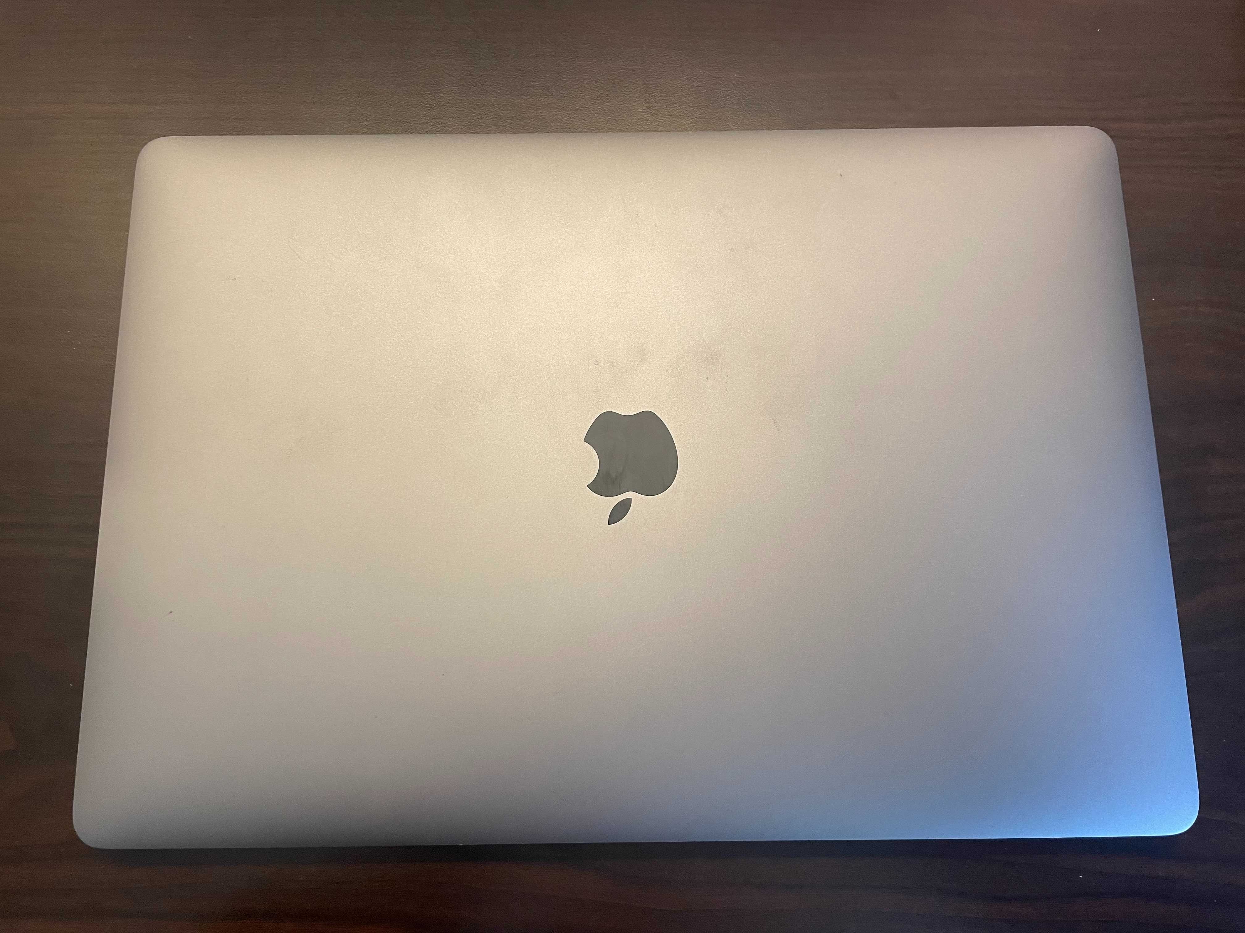 MacBook Pro 2019 Ecrã Partido a funcionar