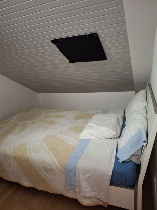 Casa ( sótão com entrada individual)