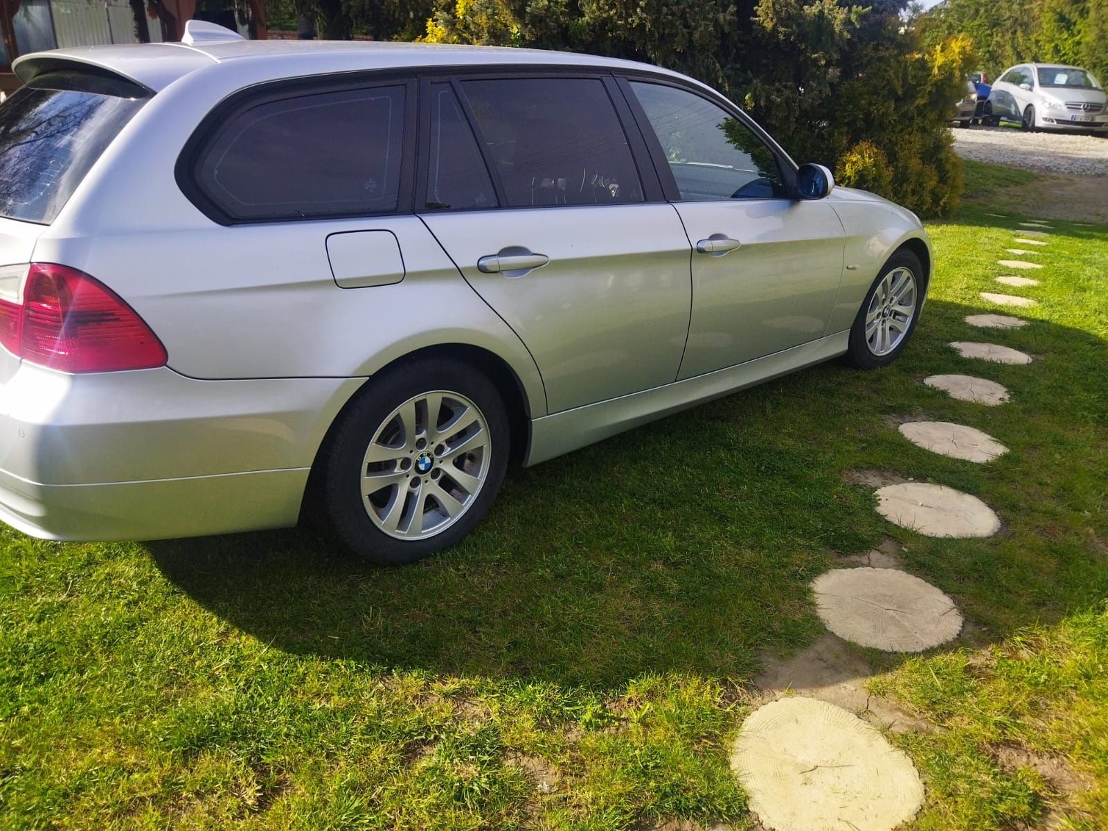 BMW E91 2.0 TDI 143 k.m. Uszkodzony