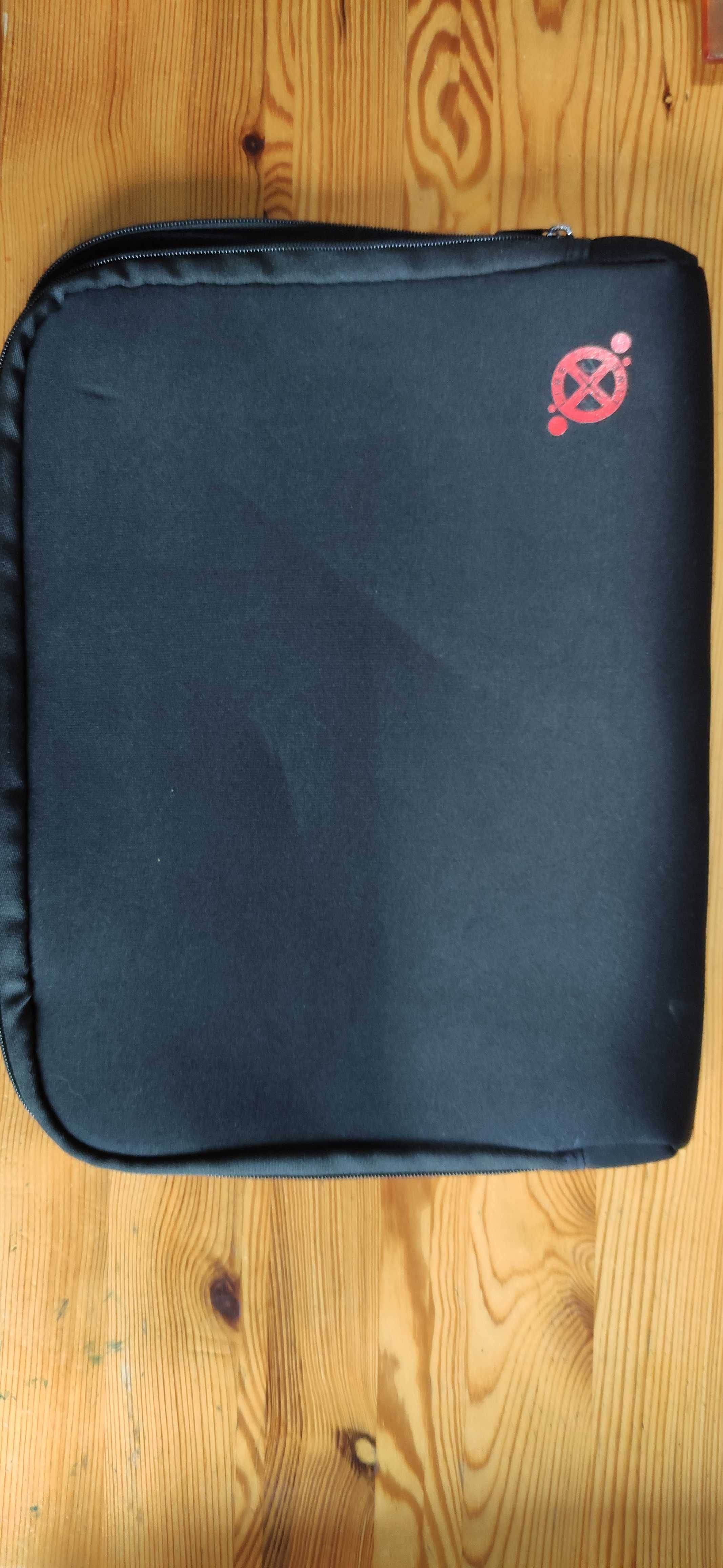 Pokrowiec na laptopa 15"