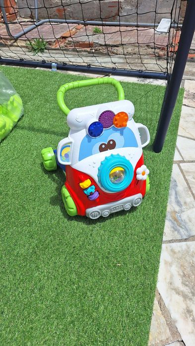 Andarilho Chicco primeiros passos