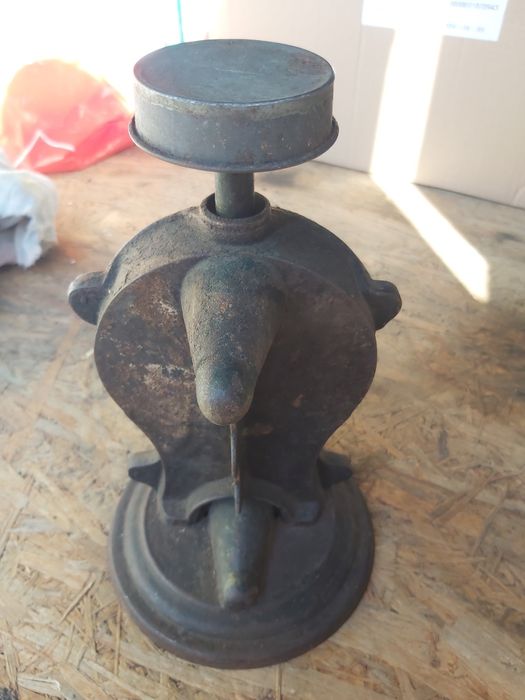 Zabytkowa waga kuchenna