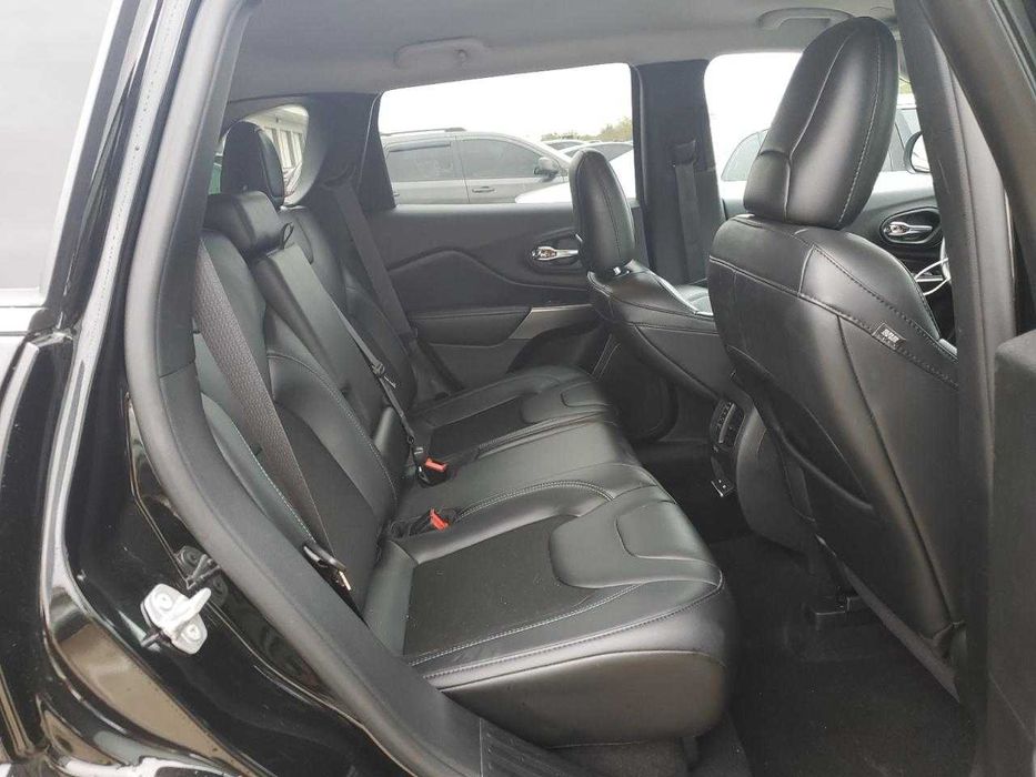 Jeep Cherokee Latitude Plus 2020 /