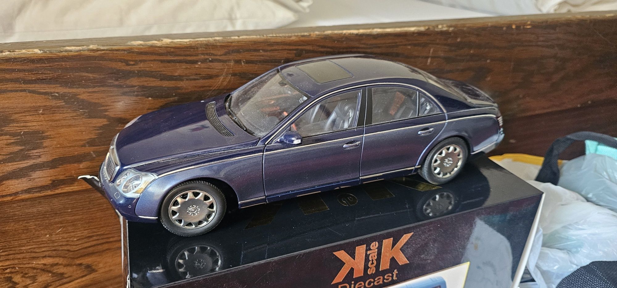 Maybach autoart 1:18