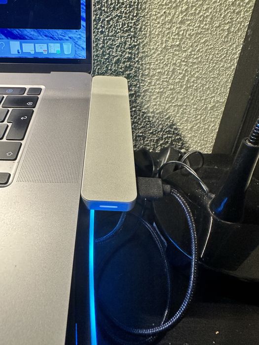 Macbook Pro 16 2019 i9 32gb 1T SSD 8gb AMD Radeon 5500M