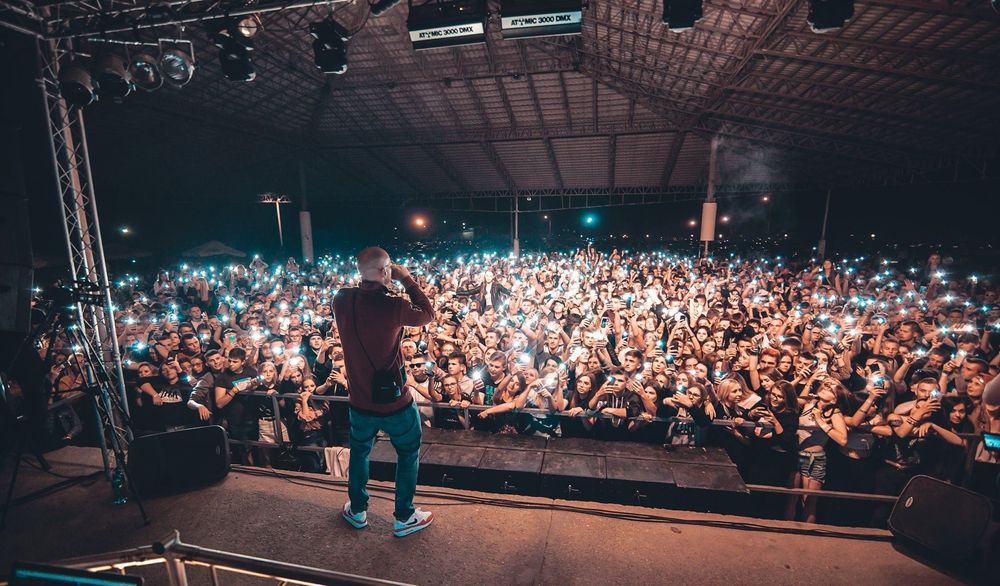 Scena estrada WYNAJEM nagłośnienie Oświetlenie