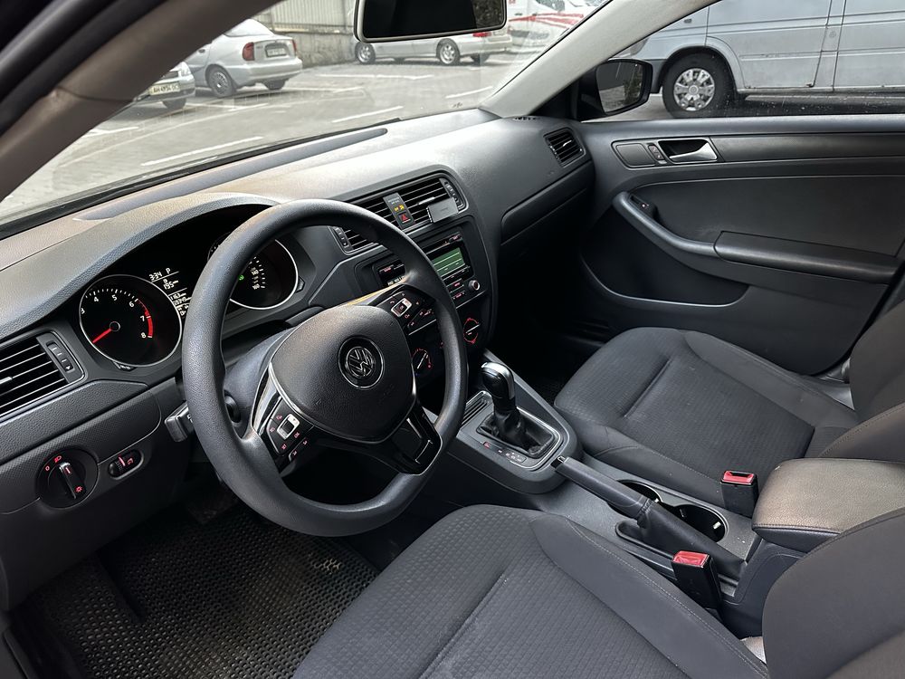 Аренда Volkswagen Jetta