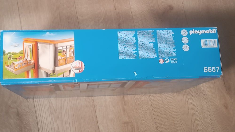 PLAYMOBIL CITY LIFE SZPITAL z wyposażeniem - 6657 stan idealny