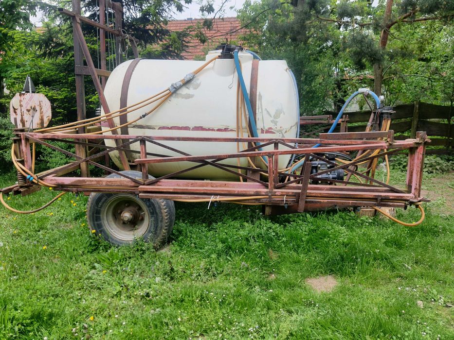 Opryskiwacz 2000l