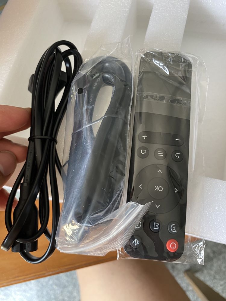PROJECTOR VEVSHAO A18 1080P NOVO, usado só 1x no vídeo do Marcus Tech