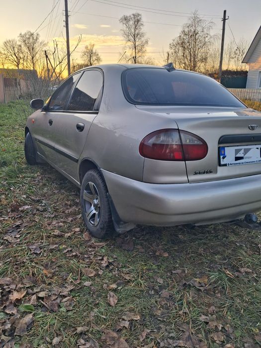 Daewoo Lanos 2004 року