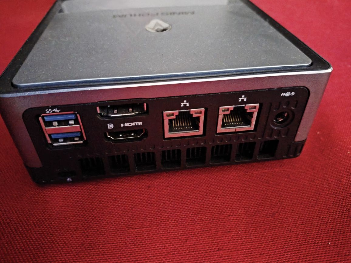 Minis Forum Ryzen 7 3750H/16gb/512gb/RX Vega 10