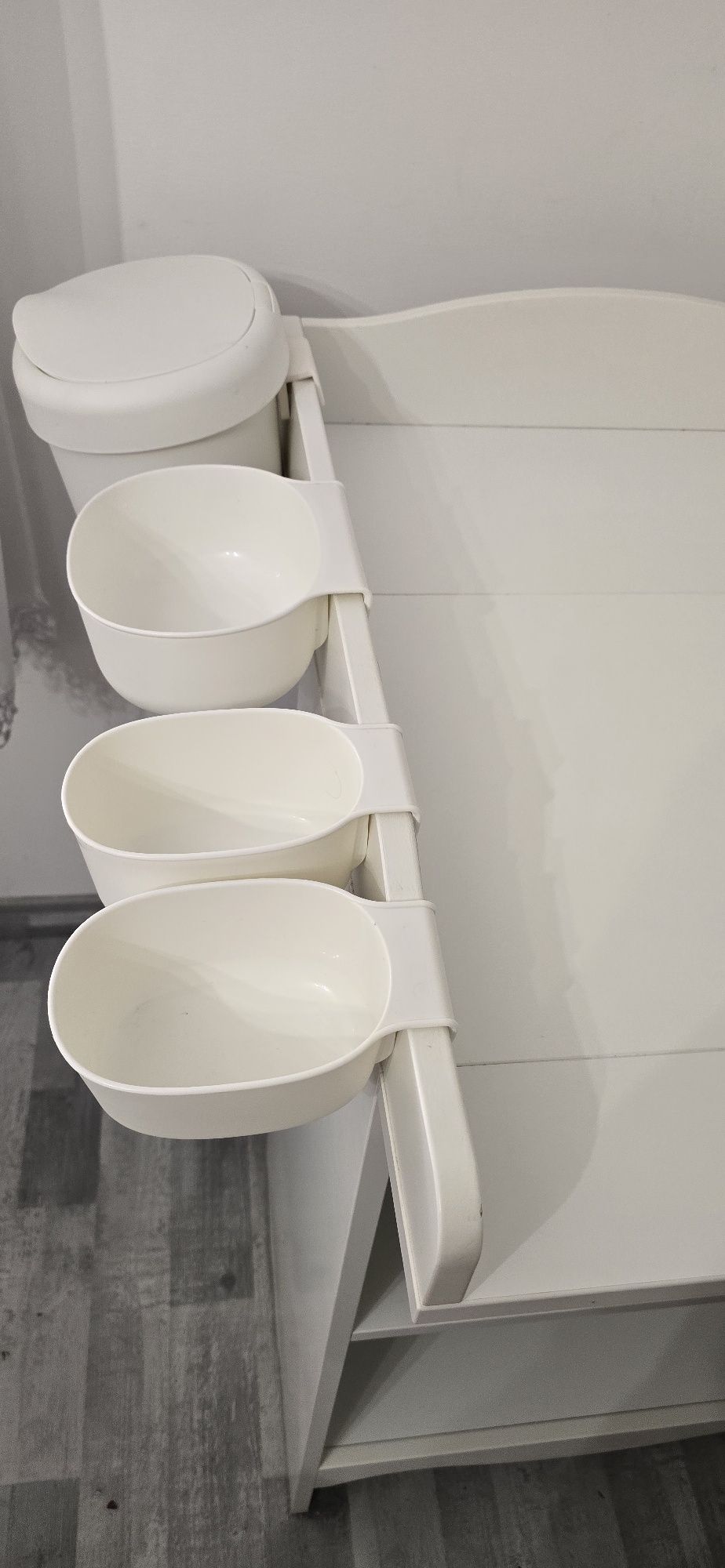 Przewijak IKEA + pojemniki