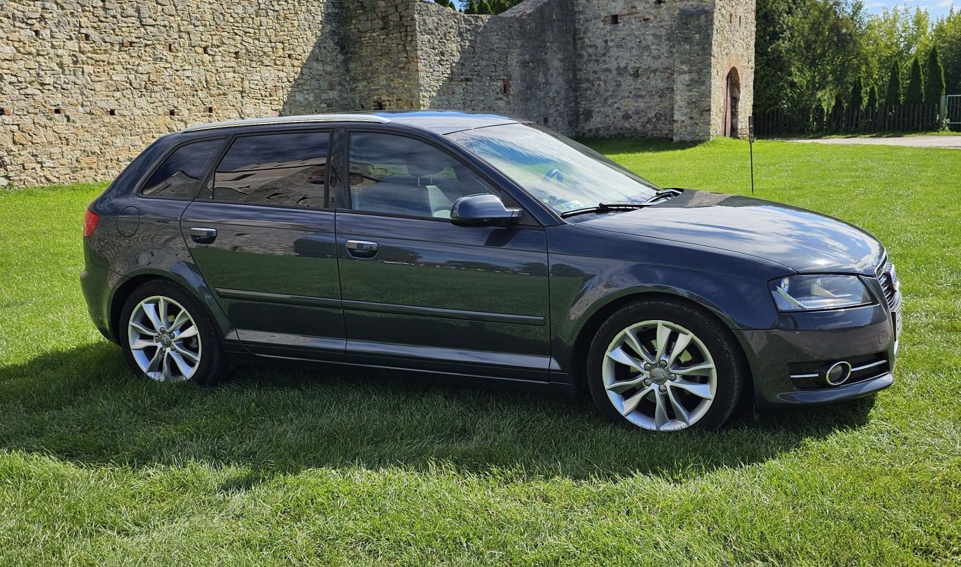 AUDI A3 8P - 1.6 TDI 2011r.