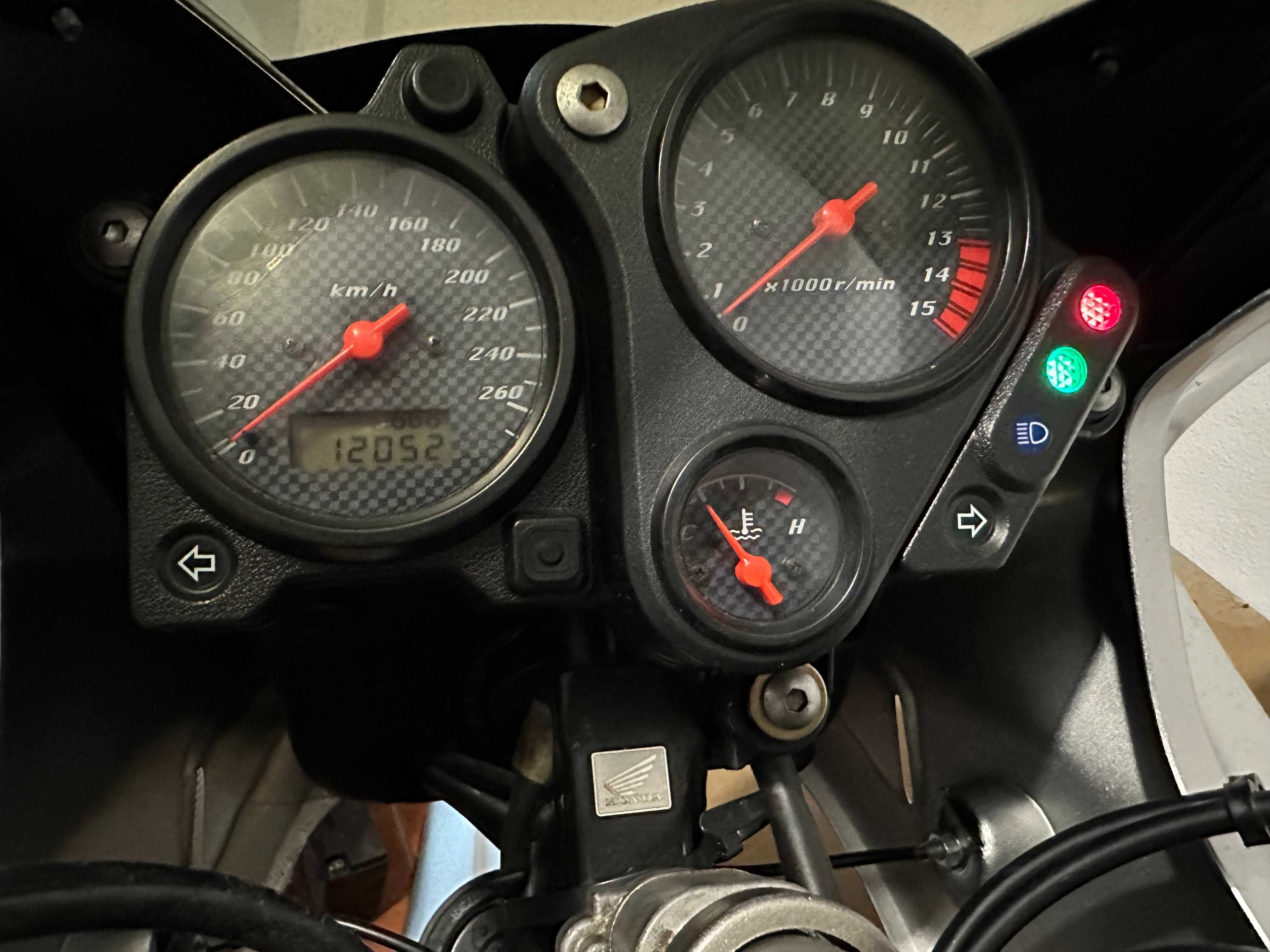 Honda Hornet 600 F (como nova) 12.000 Km_Bom exemplar_tá nova