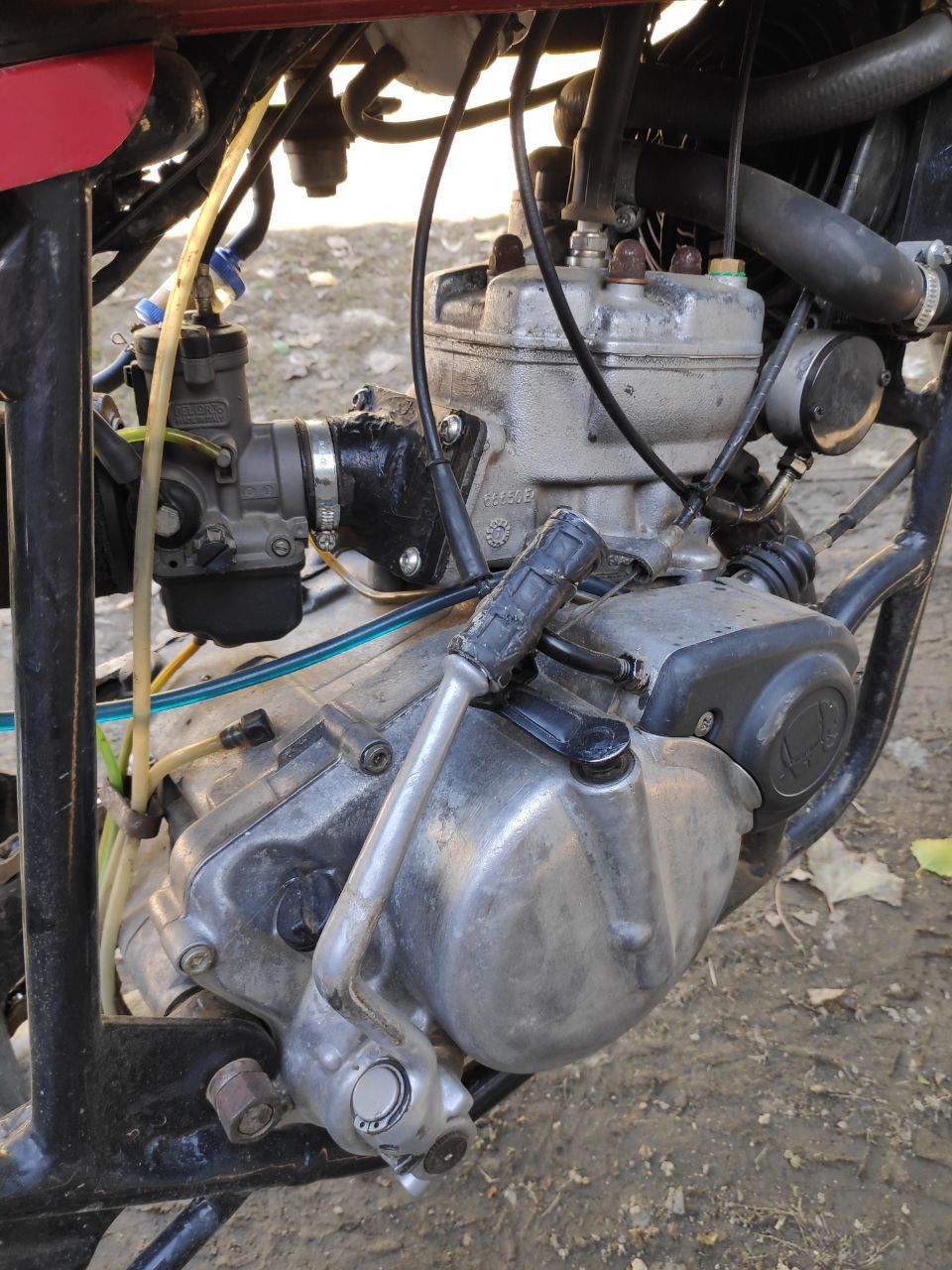 Мотоцикл кастом з двигуном  Cagiva