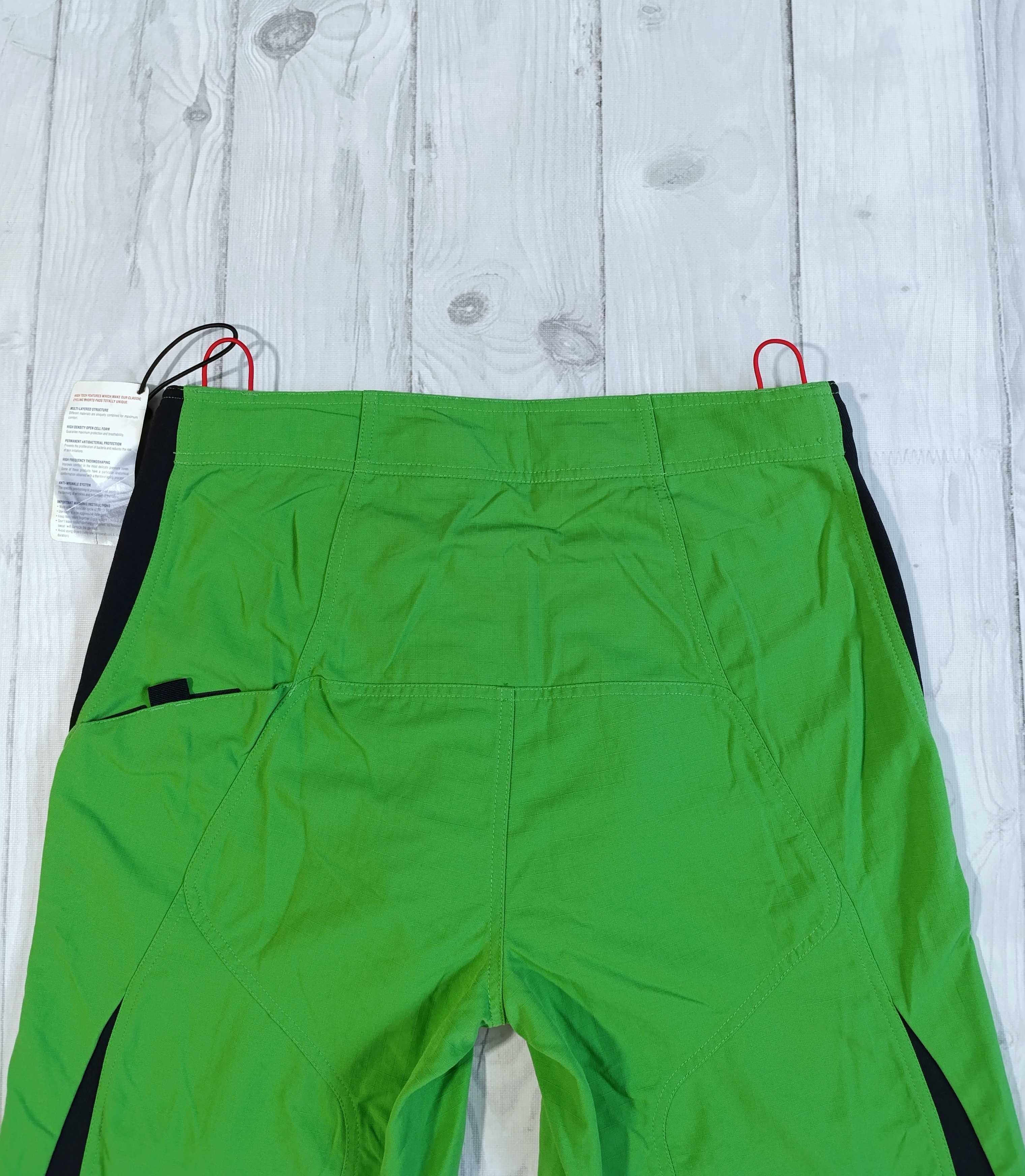 Spodenki Oakley r. 34/M