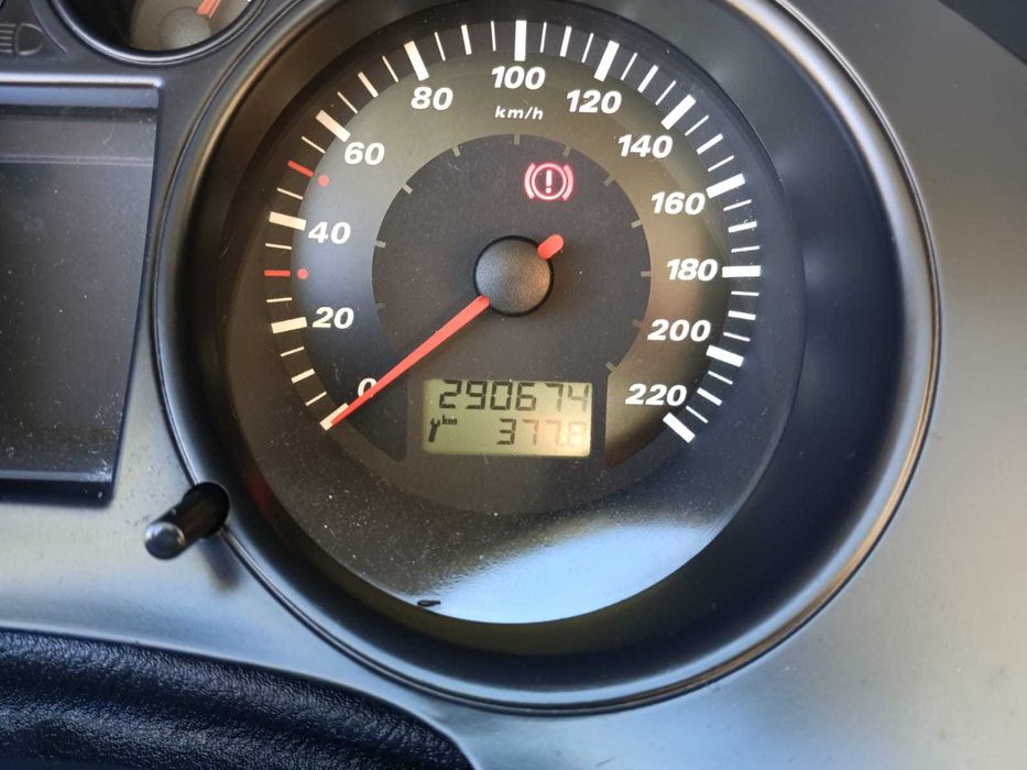 SEAT IBIZA COMERCIAL 1.4 TDI 2005 IVA DEDUTÍVEL