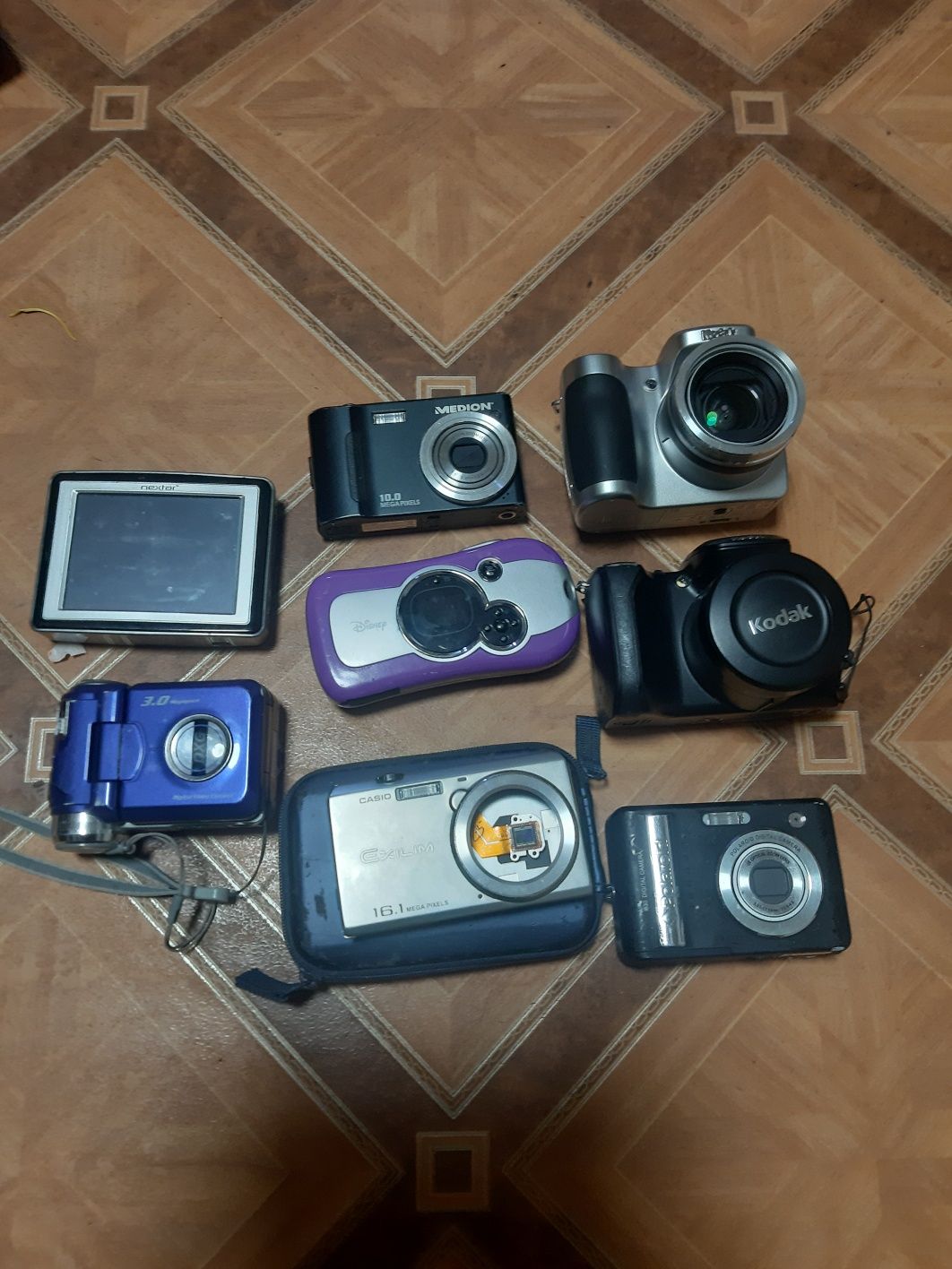 Продам 7 фотоаппаратов привезены с германии