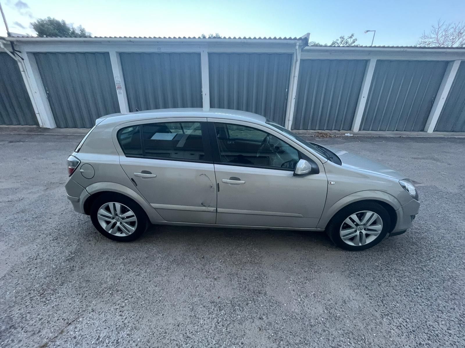 Opel Astra 2008 motor nv