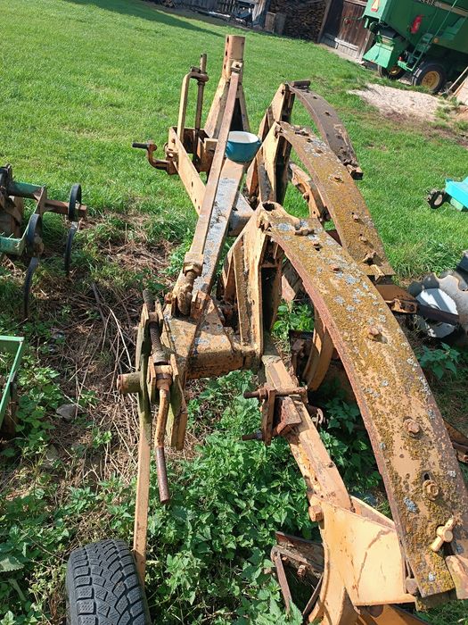 Pług 3 skiby resor Howard