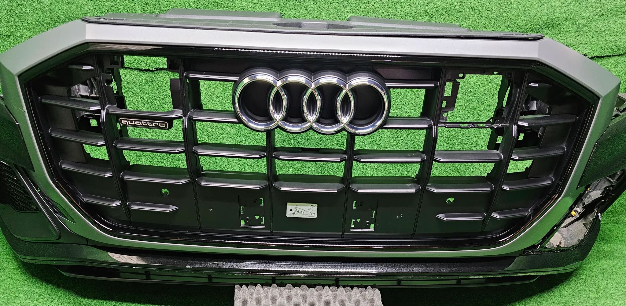AUDI Q8 4M8 ---&gt; ZDERZAK PRZEDNI S-LINE // SQ8