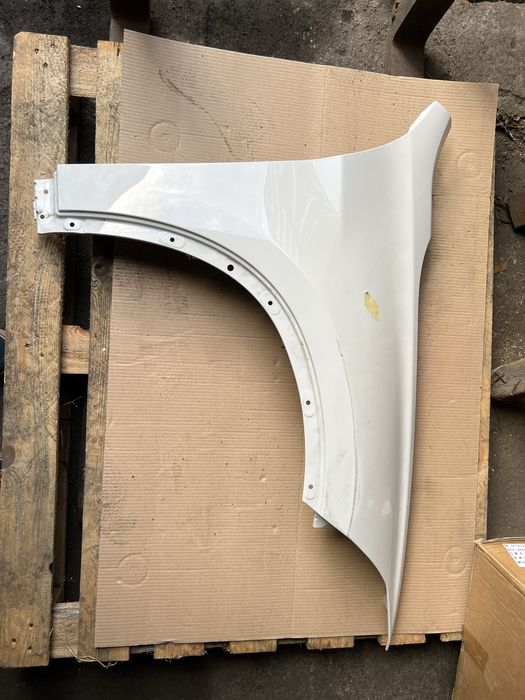 Błotnik prawy, maska BMW X1 f48,