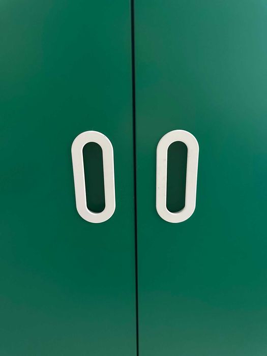 Łóżko z antresolą i biurkiem Ikea Smastad. Z materacem