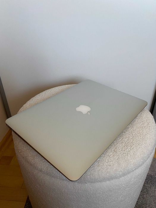 Apple Macbook Air 2017 13 cali 8 GB