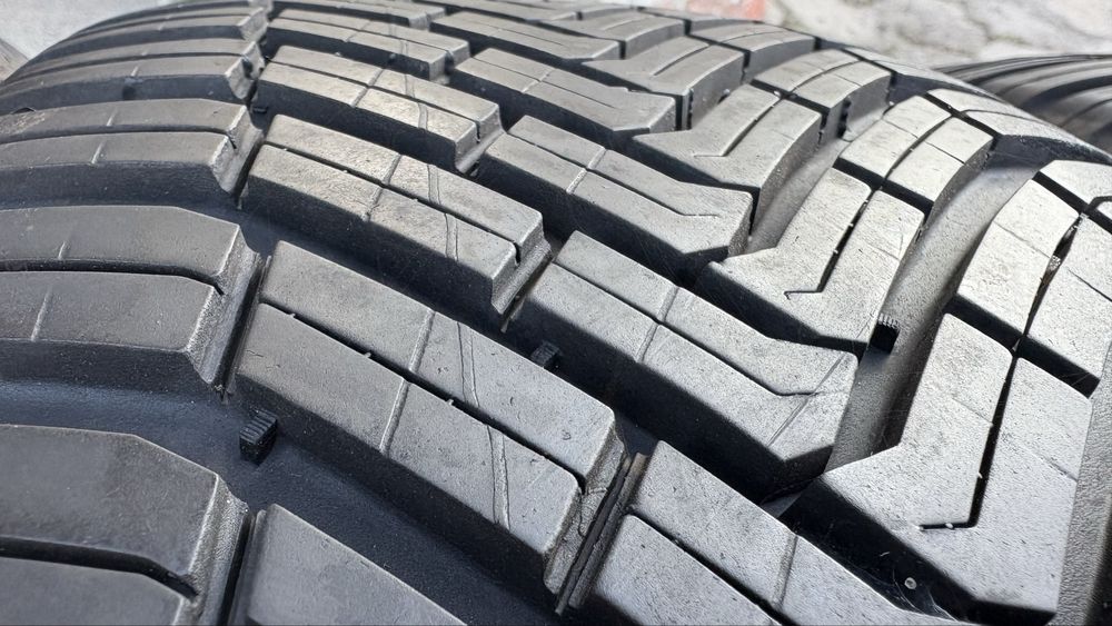 4* Opony 235 55 r18 Continental 2023r caloroczne