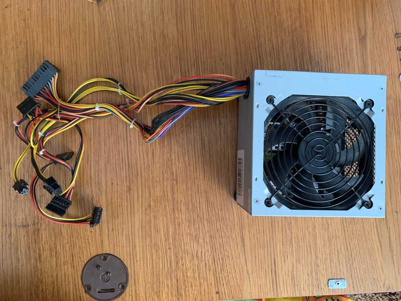 Продам блок питания на 500W на ПК