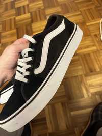 VANS OLD SKOOL - Preto / Branco