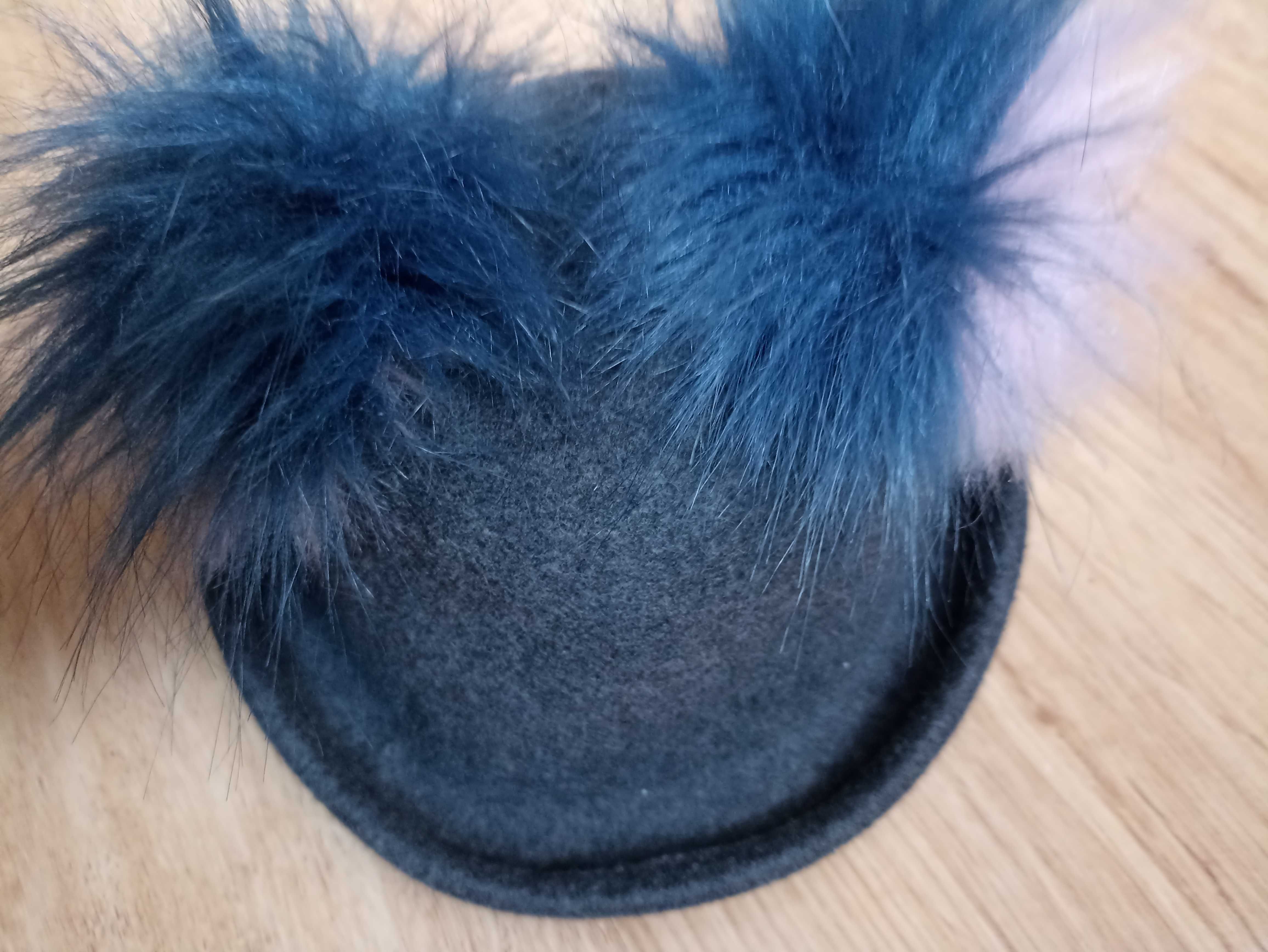 Wool kapelusz z pomponami 6-18 m-cy wełna