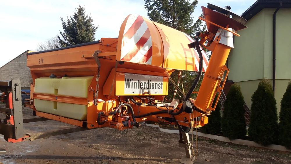 Schmitz Piaskarka  Piaskarka 5 Metry Pług Zamiatarka