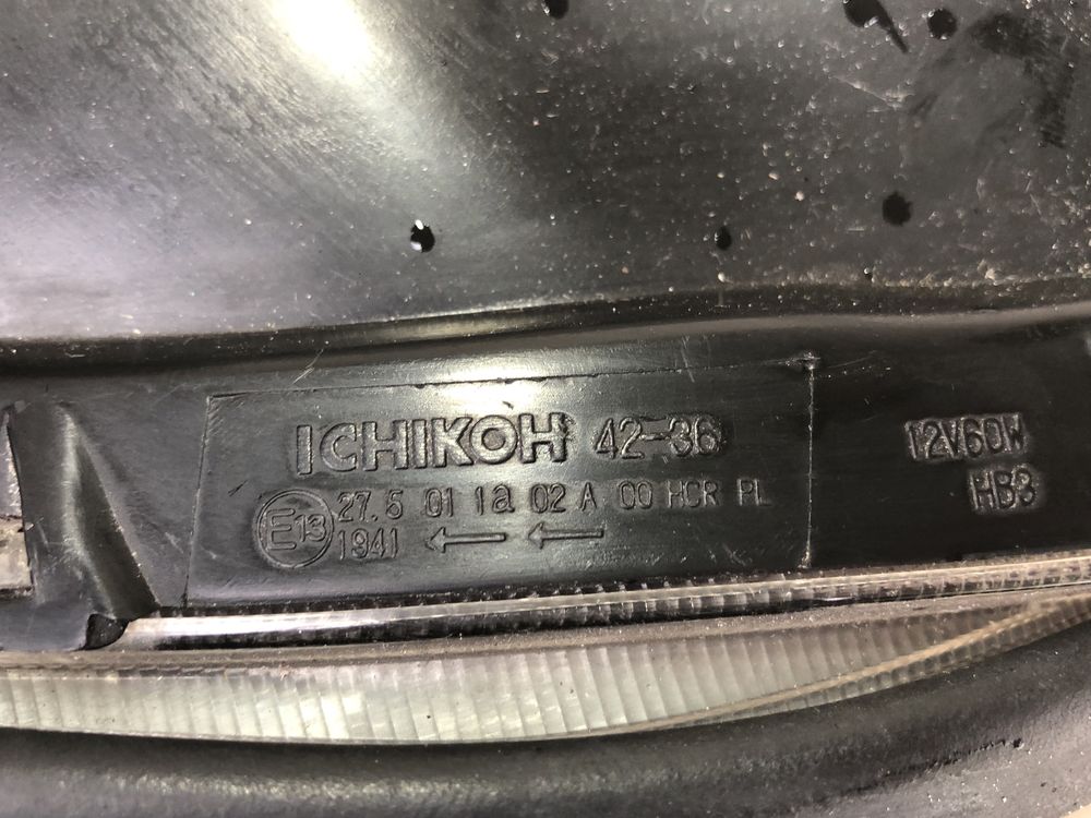 Фара Ліва Права Тойота RAV4 ICHIKOH  8117042311 8113042360