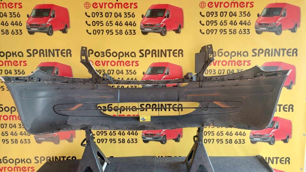 Пепедний бампер ресничка mercedes vito 639 2004 2010