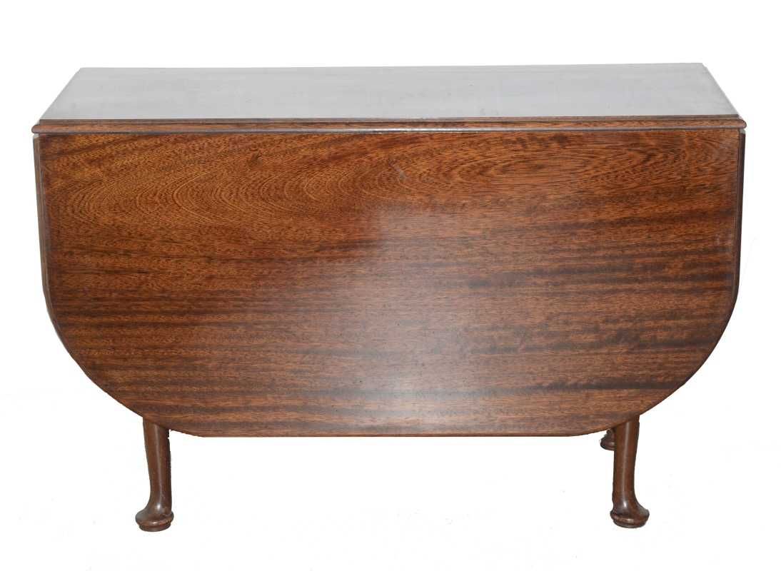 Mesa de Abas antiga