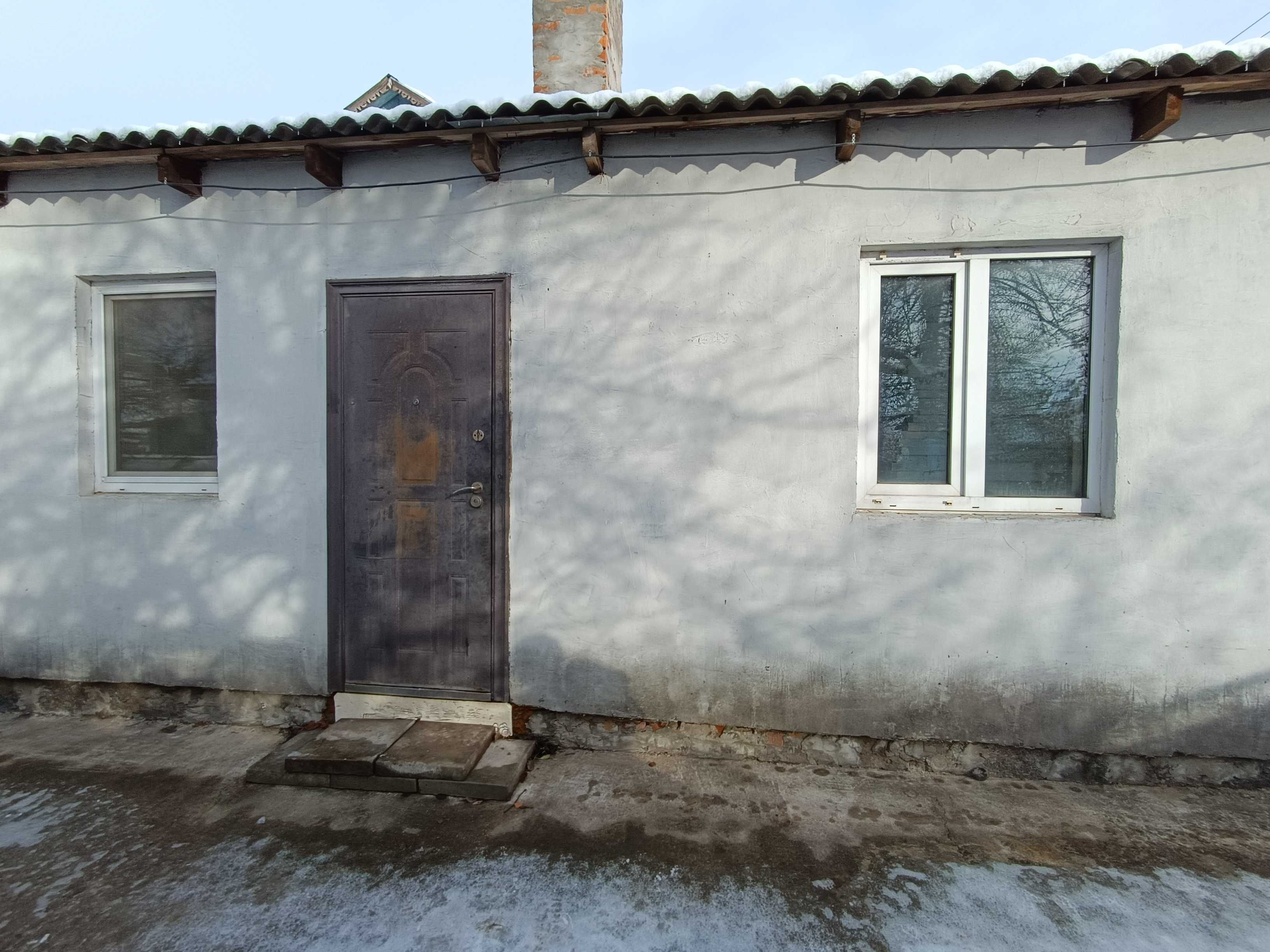 Частина будинку р-н Міщанки всі комунікації, асфальтований під'їзд