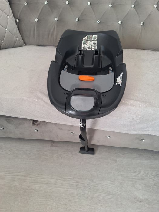 Baza 2-Fix  isofix  Cybex aton 5  umożliwia bezpieczny i łatwy montaż
