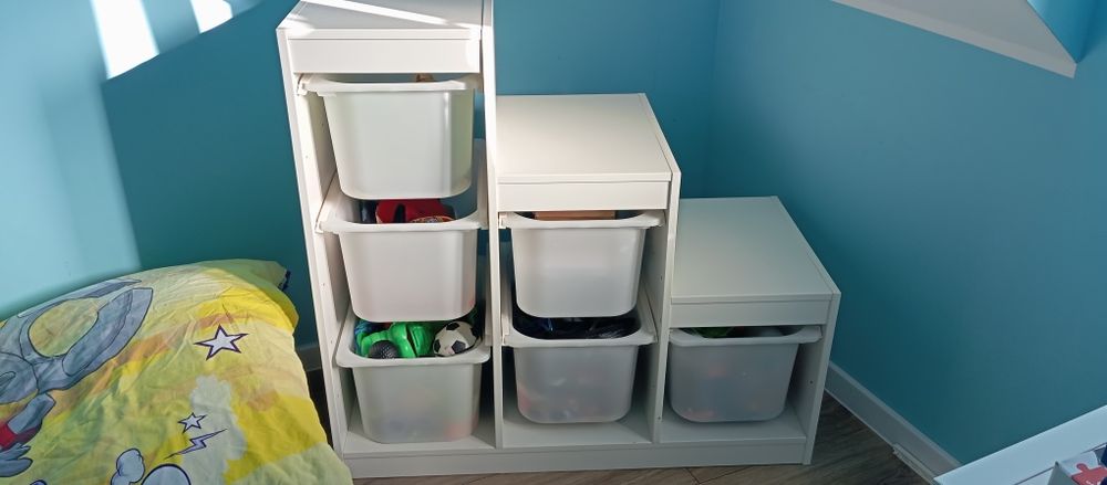 Sprzedam regał z pojemnikami Trofast IKEA