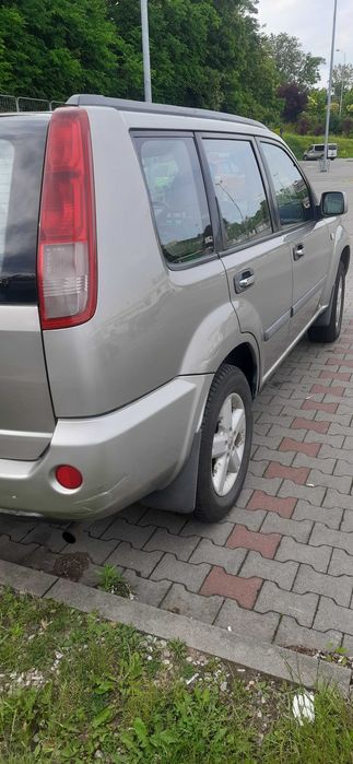 Nissan XTrail 2.0 benzyna +LPG 2004