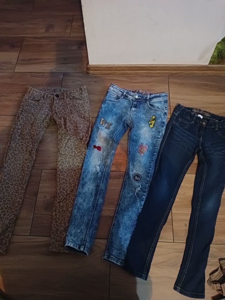 Sprzedam spodnie 10 zł sztuka