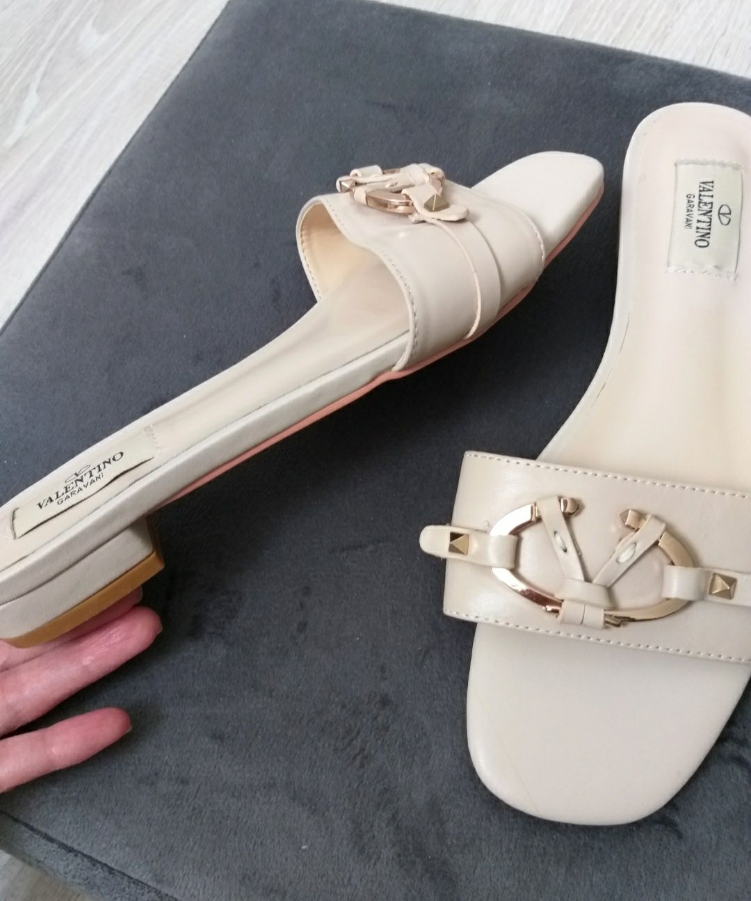 Шлепки босоножки Valentino