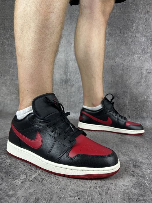 Оригінальні шкіряні кросівки Nike air jordan 1 low dc0774 061