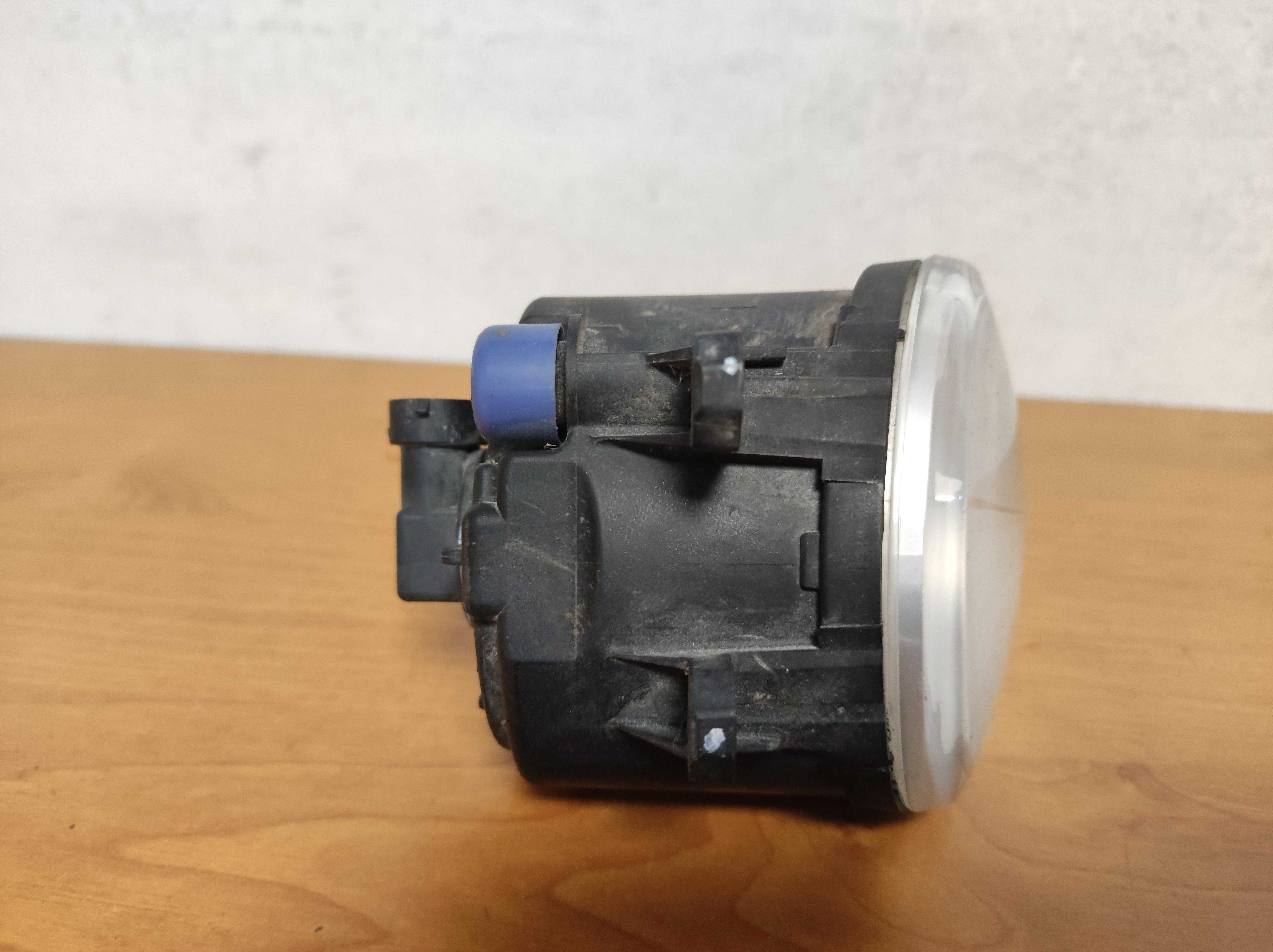 Toyota Auris I Halogen lewy 81220-0D042 H5