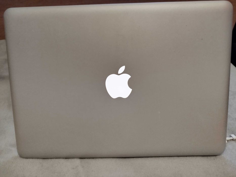 MacBook (A1278) – sprawny, Ubuntu 24.04.3 – SSD 128 GB, RAM 4,6GB